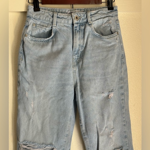 Zara 4 Light Wash Hight Rise Distressed Denim Jeans - Picture 4 of 11